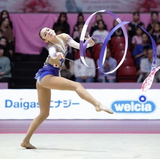 　決勝後半、喜田未来乃のリボン＝東京体育館