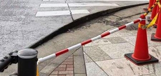 　リニア工事現場付近で隆起した路面＝２８日、東京都品川区（ＪＲ東海提供）