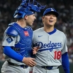 　ダイヤモンドバックス戦で好投したドジャースの山本由伸＝９月２５日、フェニックス（ＡＰ＝共同）