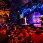 　２０２４年６月、米ニューヨークで行われた「ラムダ文学賞」の授賞式（Ｌ・Ｄ・ルイスさん提供、共同）