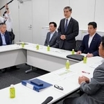 　自民、公明、日本維新の会の３党が開いた教育無償化に関する実務者協議＝３日午前、国会