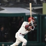 　９回楽天１死二、三塁、宗山が右前にサヨナラ打を放つ＝楽天モバイルパーク