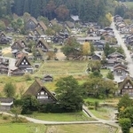 　世界遺産に登録されている白川郷の合掌造り集落＝２０１９年１０月、岐阜県白川村