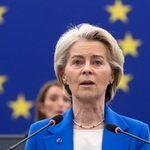 　欧州議会で演説するフォンデアライエン欧州委員長＝６日、フランス・ストラスブール（ＡＰ＝共同）