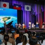 　ナショナルデーの最終回となったハイチの式典で披露されたパフォーマンス＝１１日午後、大阪市此花区の夢洲