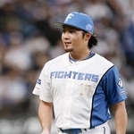 　４回、２死満塁のピンチを切り抜けた日本ハム・伊藤＝エスコンフィールド