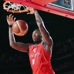 　仙台戦でダンクシュートを決める千葉Ｊのリトル＝ららアリーナ東京ベイ