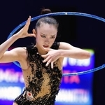 　決勝前半　喜田未来乃のフープ＝東京体育館