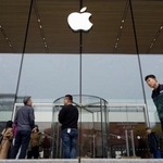 　北京市内にあるアップルストア＝１５日（共同）