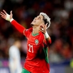 　サッカーのＵ-２０Ｗ杯チリ大会、決勝のアルゼンチン戦で２点目のゴールを決め、喜ぶモロッコのヤシル・ザビリ＝１９日、サンティアゴ（ロイター＝共同）