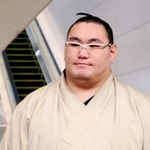 　大相撲のロンドン公演を終え、羽田空港に到着した豊昇龍＝２２日