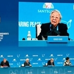 　国際会議でスピーチする近藤紘子さん＝２６日、ローマ（共同）