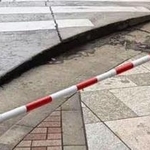 　リニア工事現場付近で隆起した路面＝２８日、東京都品川区（ＪＲ東海提供）