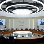 　韓国・慶州で開幕したＡＰＥＣ首脳会議の会合＝３１日（ＡＰ＝共同）