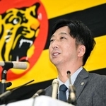 　オーナー報告後に記者会見する阪神・藤川監督＝３１日、大阪市福島区の阪神電鉄本社