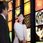 　特別展「正倉院　ＴＨＥ　ＳＨＯＷ」を鑑賞される佳子さま＝３１日午後、東京都台東区の上野の森美術館（代表撮影）