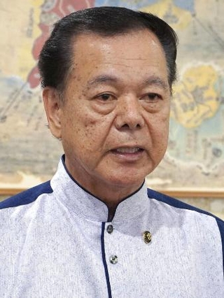 　沖縄県南城市の古謝景春市長