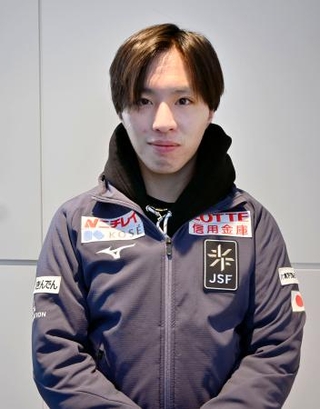　ＧＰシリーズ第３戦スケートカナダから帰国した男子で３位の三浦佳生＝４日、羽田空港