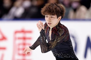 　フィギュアスケートのＮＨＫ杯で２位に入った佐藤駿＝８日、東和薬品ラクタブドーム