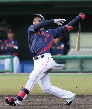 　広島戦の５回、森下が２ランを放つ＝サンマリン宮崎