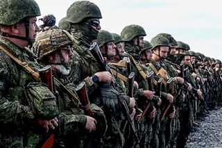 　ロシア西部カリーニングラード州でロシアとベラルーシの合同軍事演習に参加する予備役兵＝９月（ロシア国防省提供・タス＝共同）