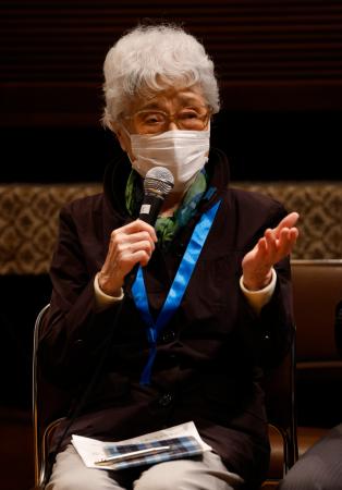 　座談会に参加した横田早紀江さん＝１３日午後、東京都千代田区