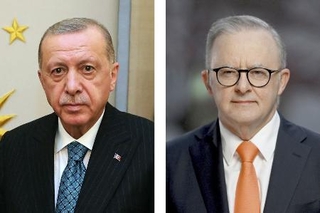 　トルコのエルドアン大統領（左）、オーストラリアのアルバニージー首相（いずれもゲッティ＝共同）
