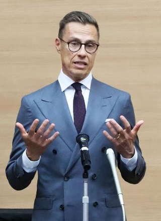 　フィンランドのストゥブ大統領＝６月