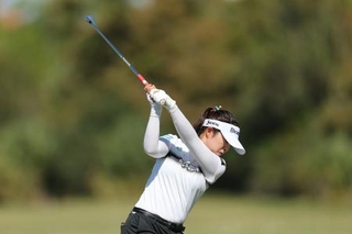 　調整する山下美夢有＝１８日、フロリダ州ネープルズ（ゲッティ＝共同）