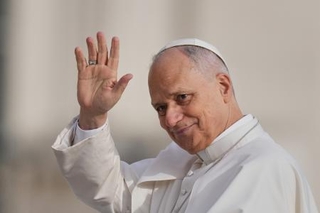 　教皇レオ１４世＝２２日、バチカン（ＡＰ＝共同）