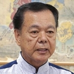 　沖縄県南城市の古謝景春市長