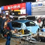 　兵庫県加古川市の国道で発生した多重事故の現場＝４日午後７時１１分