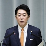 　記者会見する佐藤官房副長官＝４日、首相官邸