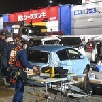 　兵庫県加古川市の国道で発生した多重事故の現場＝４日午後