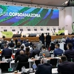 　６日、ブラジル・ベレンで始まったＣＯＰ３０の首脳級会合（共同）