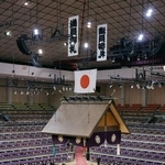 　福岡国際センターで営まれた大相撲九州場所の土俵祭り＝８日