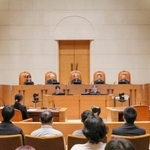 　初めてウェブによる弁論が開かれた最高裁第１小法廷＝１０日午前（代表撮影）