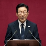 　韓国の国会で演説する李在明大統領＝４日、ソウル（ロイター＝共同）