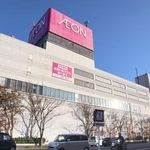 　クマが侵入した「イオン能代店」＝１６日午後３時５分、秋田県能代市