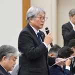 　原発立地自治体などの協議会会合で発言する佐賀県玄海町の脇山伸太郎町長＝１０日、東京都千代田区