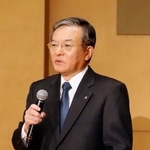 　講演で光量子コンピューターについて話すＮＴＴの島田明社長＝１８日午前、東京都武蔵野市