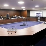 　最高裁判決を受けて開かれた国と自治体の協議＝１８日午後、厚労省