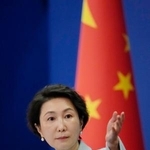 　記者会見する中国外務省の毛寧報道局長＝２０日、北京（共同）