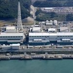 　新潟県の東京電力柏崎刈羽原発の（左から）５、６、７号機＝７日（共同通信社機から）