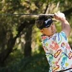 　第２日、通算７アンダーで首位の塚田よおすけ＝フェニックスＣＣ