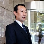 　ＮＨＫの責任者と面談後、報道陣の取材に応じる岐阜県の江崎禎英知事＝２６日午前、東京都千代田区