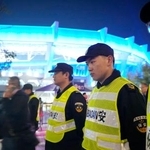 　厳重な警備体制が敷かれた、サッカーのアジア・チャンピオンズリーグ・エリート１次リーグで神戸と上海が対戦するスタジアム周辺＝２６日、中国上海市（共同）