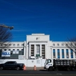 　米連邦準備制度理事会（ＦＲＢ）の建物＝１４日、ワシントン（ロイター＝共同）