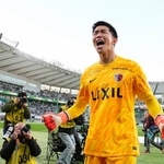 　東京Ｖに競り勝ち、雄たけびを上げる鹿島・ＧＫ早川＝味スタ