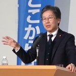 　講演する立憲民主党の安住幹事長＝３０日午後、埼玉県東松山市